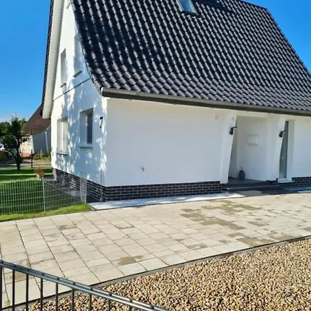 Damian Cuxhaven
