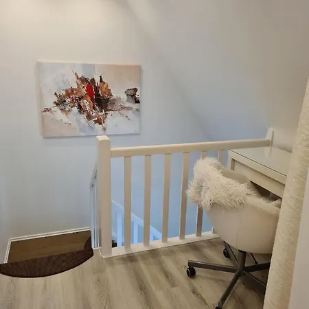 Damian Holiday home